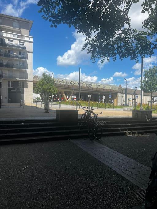 Un Charmant Studio Pres Tramway ثيس المظهر الخارجي الصورة