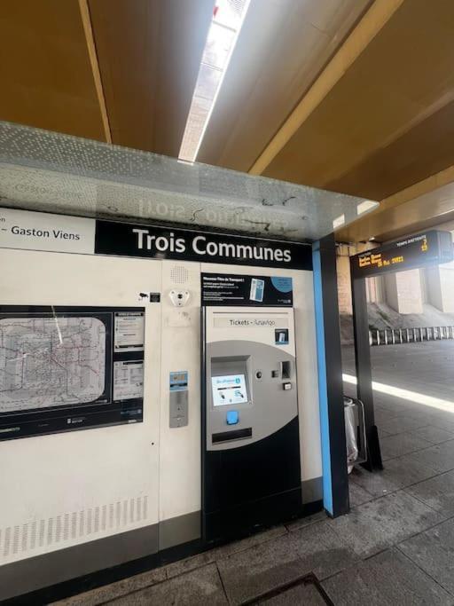 Un Charmant Studio Pres Tramway ثيس المظهر الخارجي الصورة